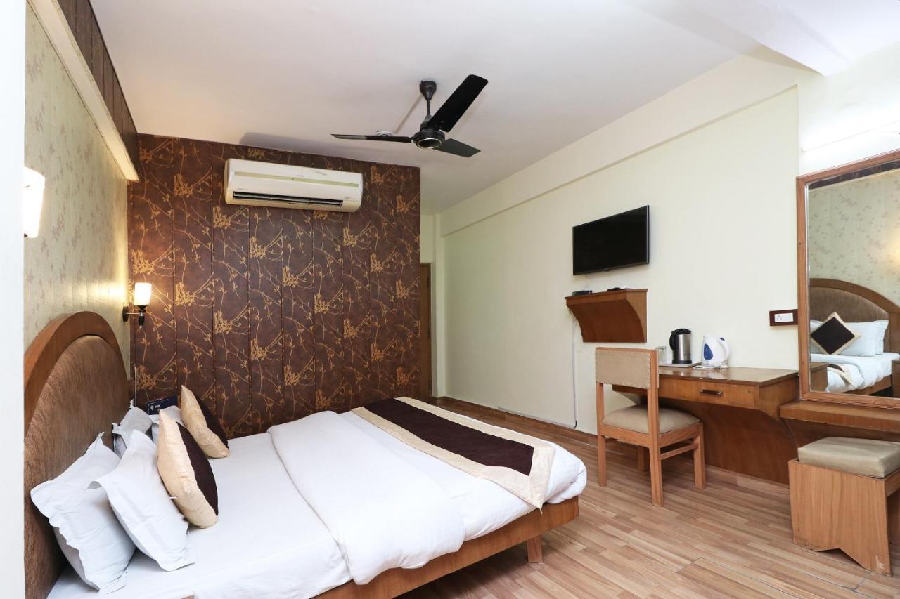 دهرادون Oyo 1822 Hotel Ambassador المظهر الخارجي الصورة