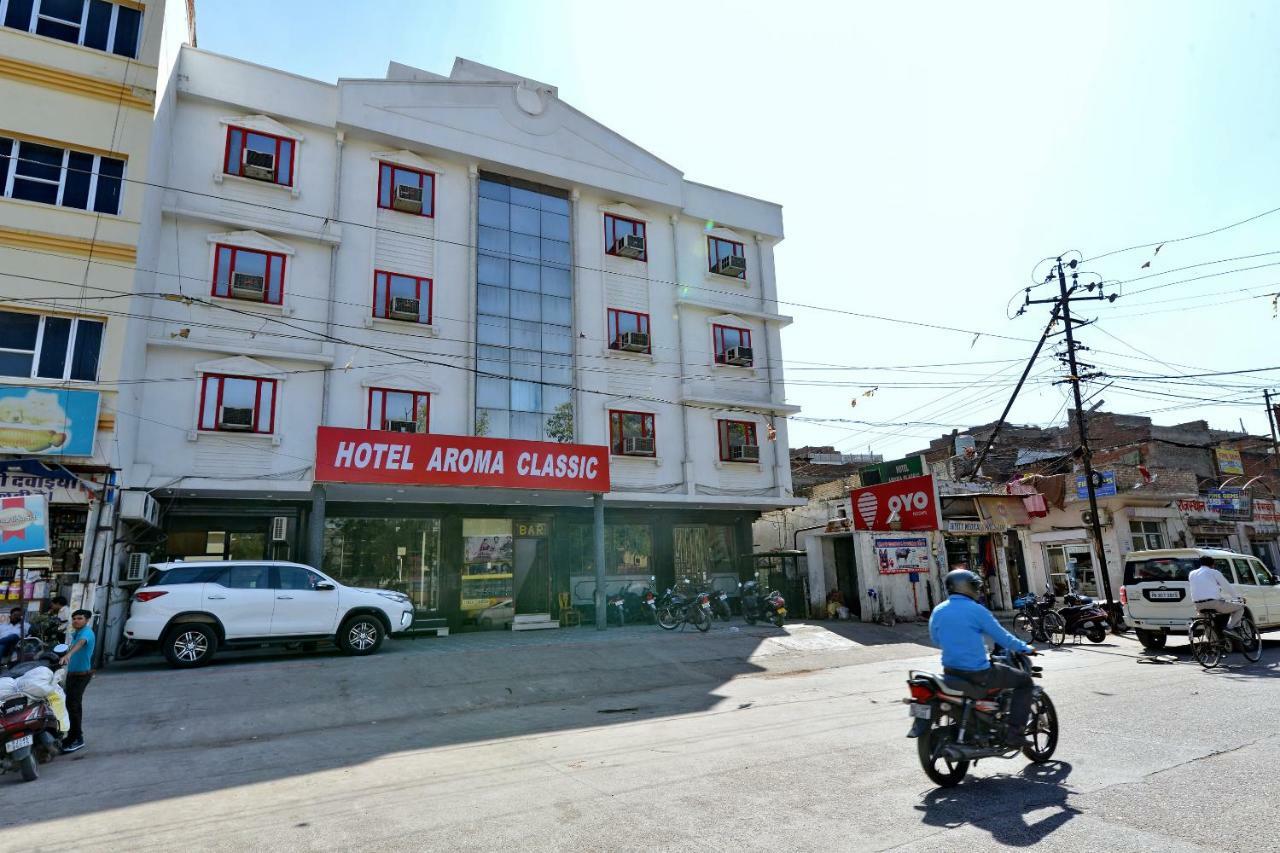 دهرادون Oyo 1822 Hotel Ambassador المظهر الخارجي الصورة